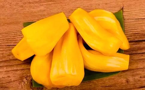 ���}�ۺ���ɏ�ą^(q��)�e