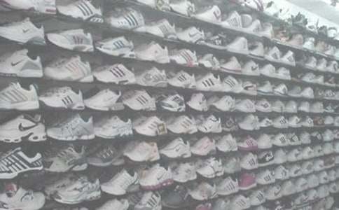 鞋店里的高跟鞋童話作文